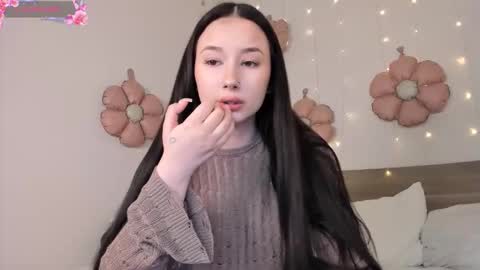 Snapshot of agata_cherry chatting on March 23, 4:27 am Eva online show from March 23, 4:27 am