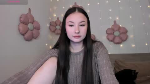 Snapshot of agata_cherry chatting on May 13, 5:49 am Eva online show from May 13, 5:49 am