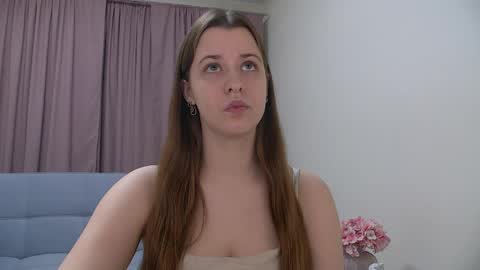 Snapshot of agataaisitt chatting on May 3, 5:35 am Agata Aisitt online show from May 3, 5:35 am