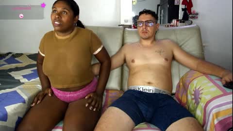 independent model online show from April 3, 5:49 am