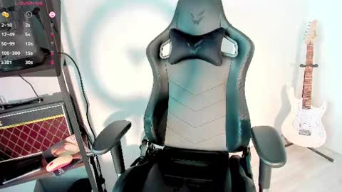 Snapshot of agatha_mayson chatting on July 18, 7:45 am agatha_mayson online show from July 18, 7:45 am