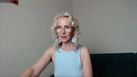 Snapshot of agatha_moore_ chatting on June 22, 3:53 pm Agatha online show from June 22, 3:53 pm