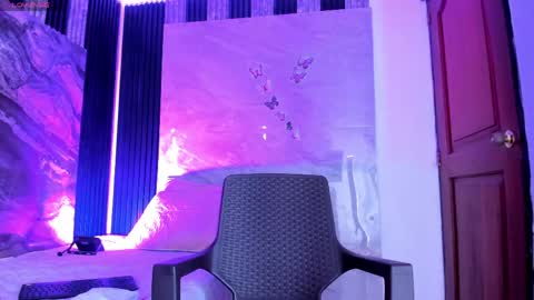 agatha_pleasure online show from April 18, 11:58 am