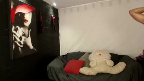 CAROLINA online show from February 11, 8:25 pm