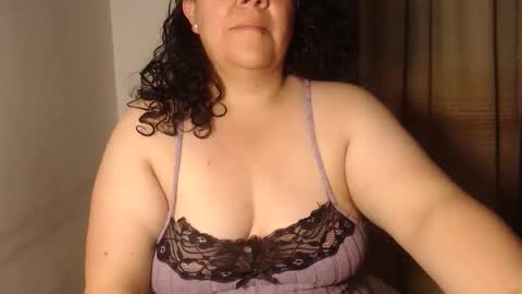 Snapshot of agathaaaa chatting on March 14, 10:42 am online show from March 14, 10:42 am