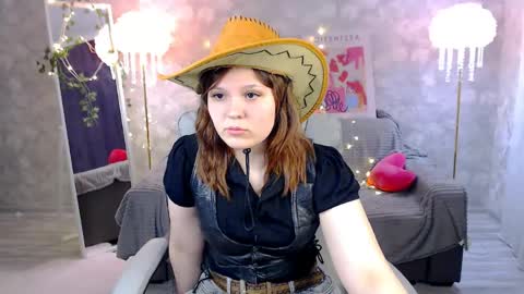agathaagnia online show from May 17, 8:05 pm