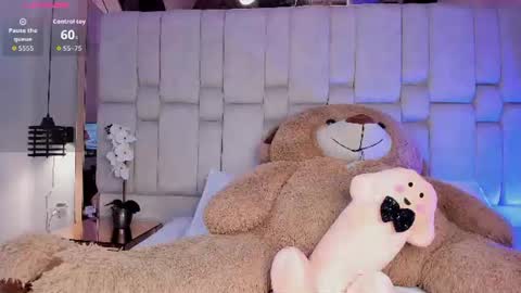 Snapshot of agathauwudoll chatting on June 13, 8:07 pm agathauwudoll online show from June 13, 8:07 pm