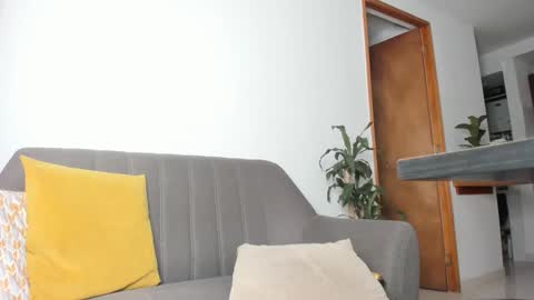 Sara Mesa online show from October 25, 4:42 am