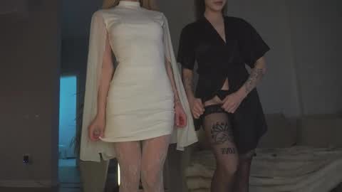 Snapshot of agent_blonde chatting on April 11, 6:12 pm May online show from April 11, 6:12 pm