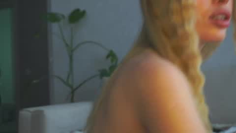 Snapshot of agent_blonde chatting on May 10, 7:13 am May online show from May 10, 7:13 am