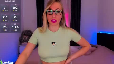 Snapshot of agent_polly chatting on March 14, 2:00 pm Polly online show from March 14, 2:00 pm