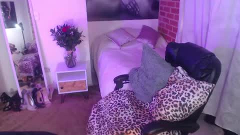 Lily online show from July 22, 11:46 am