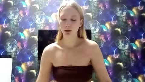 Monica online show from December 22, 3:42 pm