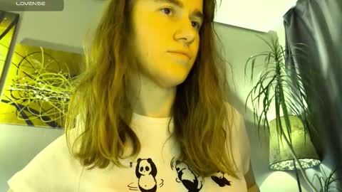 Snapshot of agniia257 chatting on February 17, 2:57 pm Kleya online show from February 17, 2:57 pm