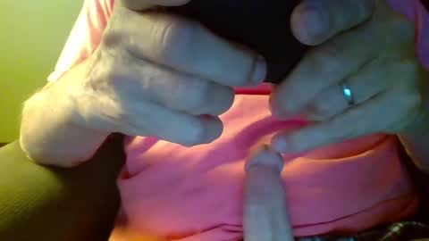 Snapshot of aguynrkfrd chatting on December 23, 10:32 am aguynrkfrd online show from December 23, 10:32 am