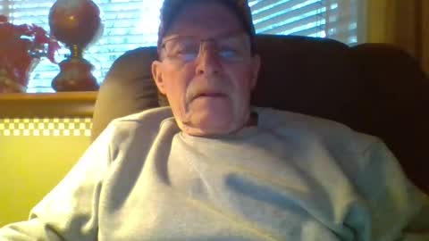 Snapshot of aguynrkfrd chatting on December 29, 4:08 pm aguynrkfrd online show from December 29, 4:08 pm