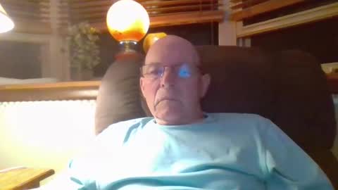 Snapshot of aguynrkfrd chatting on September 21, 9:22 am aguynrkfrd online show from September 21, 9:22 am