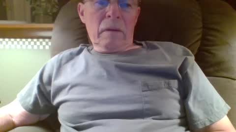 Snapshot of aguynrkfrd chatting on September 28, 9:25 am aguynrkfrd online show from September 28, 9:25 am