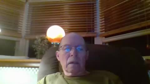 Snapshot of aguynrkfrd chatting on October 6, 9:29 am aguynrkfrd online show from October 6, 9:29 am