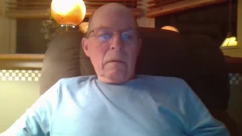 Snapshot of aguynrkfrd chatting on October 9, 9:29 am aguynrkfrd online show from October 9, 9:29 am