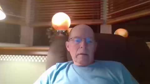 Snapshot of aguynrkfrd chatting on October 10, 9:52 am aguynrkfrd online show from October 10, 9:52 am