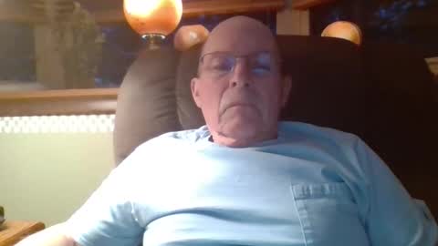 Snapshot of aguynrkfrd chatting on November 9, 10:41 pm aguynrkfrd online show from November 9, 10:41 pm