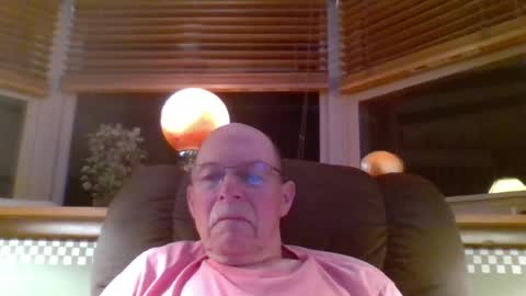 Snapshot of aguynrkfrd chatting on July 10, 9:01 am aguynrkfrd online show from July 10, 9:01 am