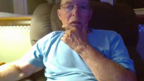 Snapshot of aguynrkfrd chatting on July 16, 9:04 am aguynrkfrd online show from July 16, 9:04 am