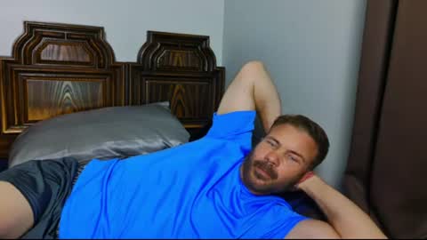 Snapshot of ahardman10 chatting on June 23, 12:30 am Blue Eyed Handsome Man online show from June 23, 12:30 am