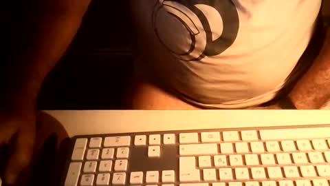 Snapshot of ahmole chatting on May 2, 10:48 pm Ole online show from May 2, 10:48 pm