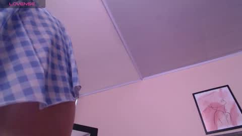 Snapshot of ahri_roux chatting on February 26, 3:22 pm ahry online show from February 26, 3:22 pm