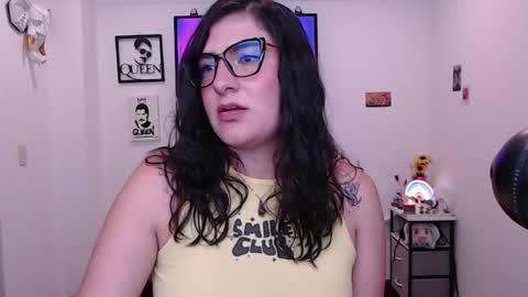 Snapshot of ahrianabluff_ chatting on January 13, 4:12 pm Ahriana Bluff online show from January 13, 4:12 pm