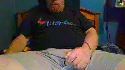 Snapshot of ahrnycumtoy chatting on January 13, 8:15 am hrnycummer online show from January 13, 8:15 am