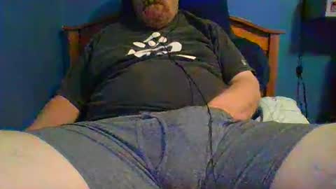 Snapshot of ahrnycumtoy chatting on January 28, 8:25 am hrnycummer online show from January 28, 8:25 am