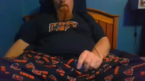 Snapshot of ahrnycumtoy chatting on September 10, 7:19 am hrnycummer online show from September 10, 7:19 am