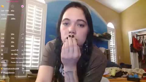 Kat online show from April 17, 11:19 pm