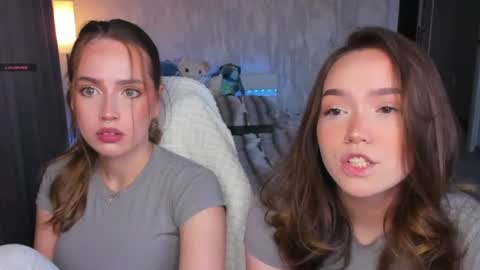 ai__girl online show from July 12, 1:46 pm