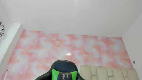 karoline  online show from January 15, 8:45 pm