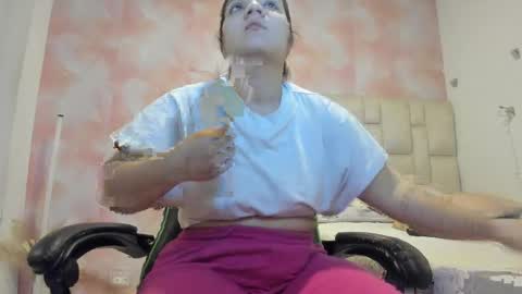 Snapshot of aida_rose chatting on May 9, 5:51 pm karoline online show from May 9, 5:51 pm
