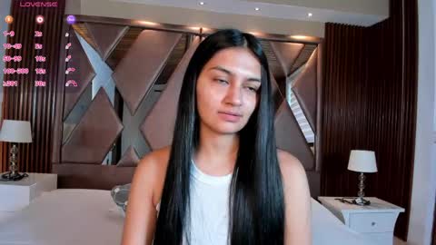 aidajoness online show from May 20, 11:16 am