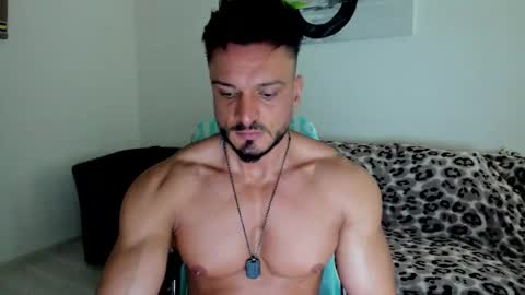 Snapshot of aidandark0 chatting on November 18, 9:36 am aidandark0 online show from November 18, 9:36 am