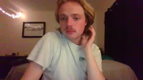 aidenisdunn online show from March 31, 10:04 am