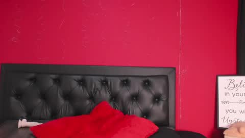 Snapshot of aiilynn_1 chatting on April 30, 1:12 am Ailyn online show from April 30, 1:12 am