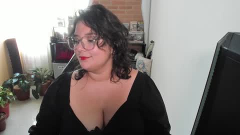 Catalina online show from September 19, 7:58 pm