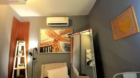 Alisson online show from February 24, 7:45 pm