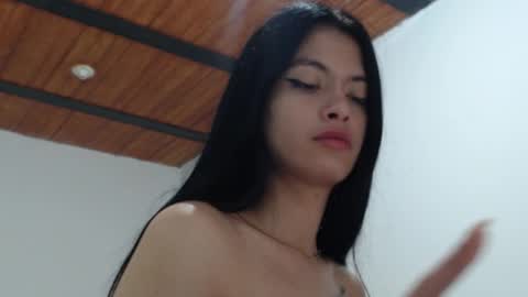 Snapshot of aileenibars02 chatting on January 15, 12:21 pm aileenibars02 online show from January 15, 12:21 pm