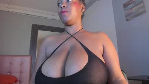 Snapshot of aileenkeys chatting on May 22, 8:47 pm aileenkeys online show from May 22, 8:47 pm