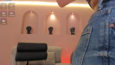 Snapshot of aileenvega chatting on January 18, 11:43 am AILEEN VEGA online show from January 18, 11:43 am