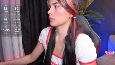 Snapshot of aili_queen chatting on May 24, 12:43 pm Catalina online show from May 24, 12:43 pm