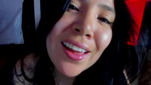 Ailyn  online show from July 25, 5:05 am